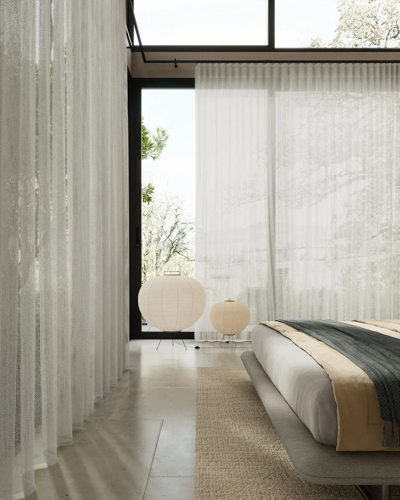 Leichte Vorhänge im Schlafzimmer mit großen Fenstern, Camana Collection