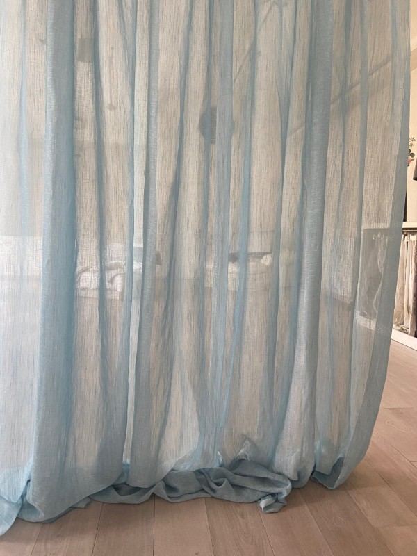 Leichter blauer Vorhangstoff